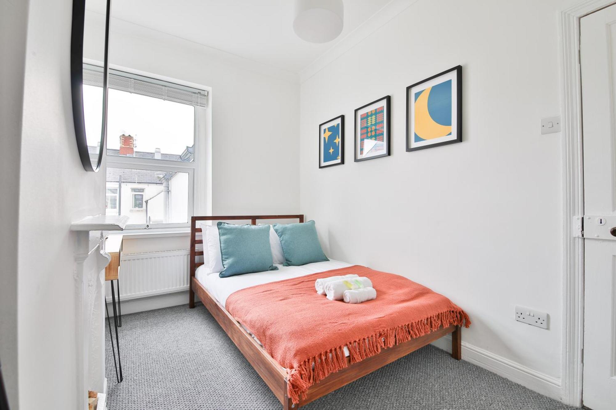 Fresh Cardiff Bay 2 Bedroom House- 3 Tv'S Kültér fotó