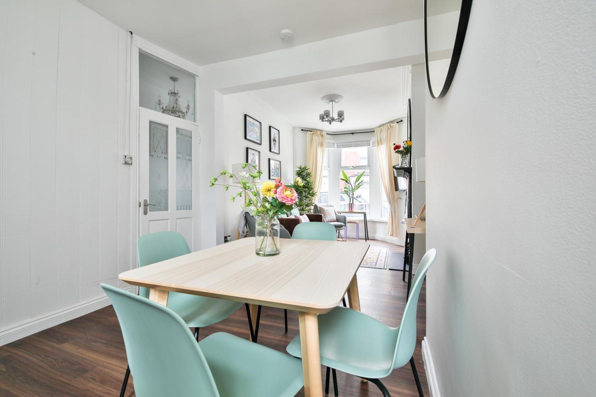 Fresh Cardiff Bay 2 Bedroom House- 3 Tv'S Kültér fotó